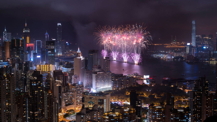 Hong Kong lần đầu tổ chức đón giao thừa trực tuyến - Ảnh 1.