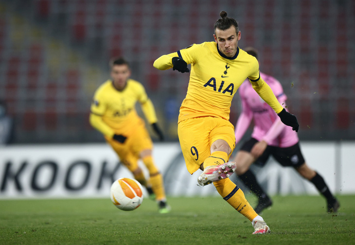 Gareth Bale và Son Heung Min lập công giúp Tottenham giành vé - Ảnh 2.