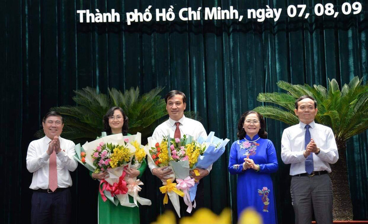 Bà Phan Thị Thắng và ông Lê Hòa Bình làm phó chủ tịch UBND TP.HCM - Ảnh 1.