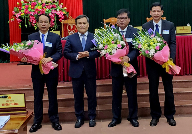 Quảng Bình có 3 tân phó chủ tịch UBND tỉnh - Ảnh 1.