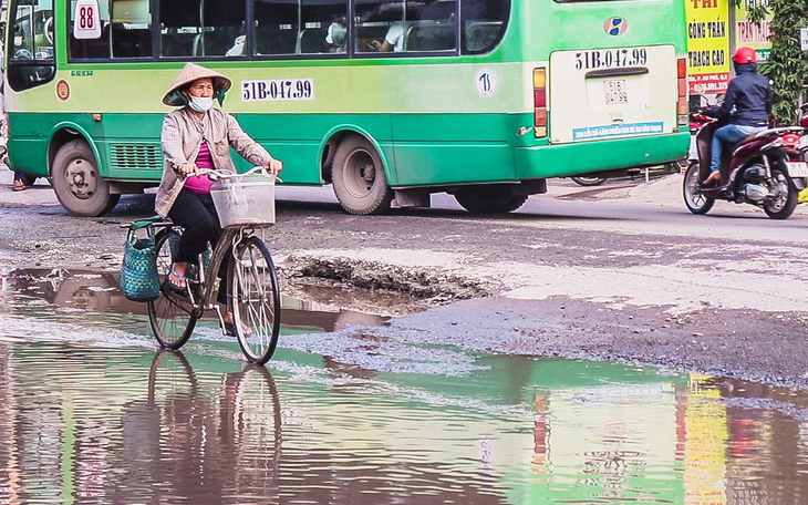 TP.HCM: tạm thời xử lý công trình giao thông bầy hầy trước tết