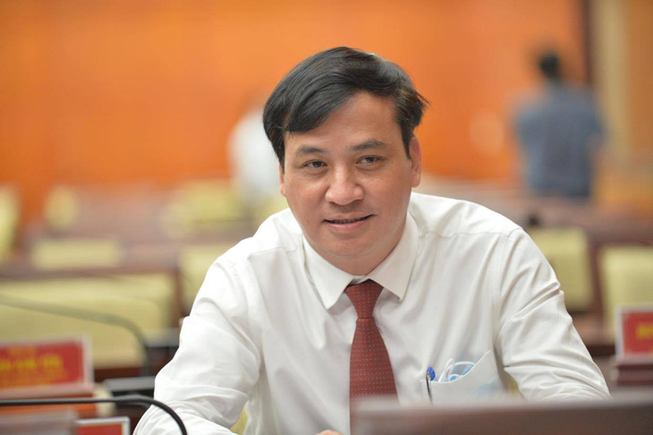 Giới thiệu bà Phan Thị Thắng và ông Lê Hòa Bình để bầu làm phó chủ tịch UBND TP.HCM - Ảnh 1.