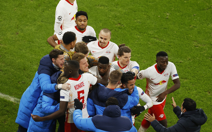 Man United bị Leipzig loại khỏi Champions League