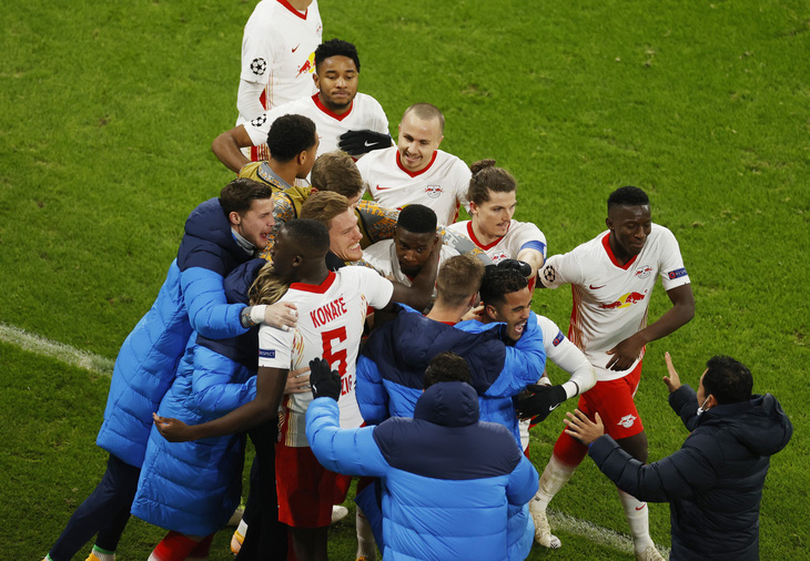 Man United bị Leipzig loại khỏi Champions League - Ảnh 1.