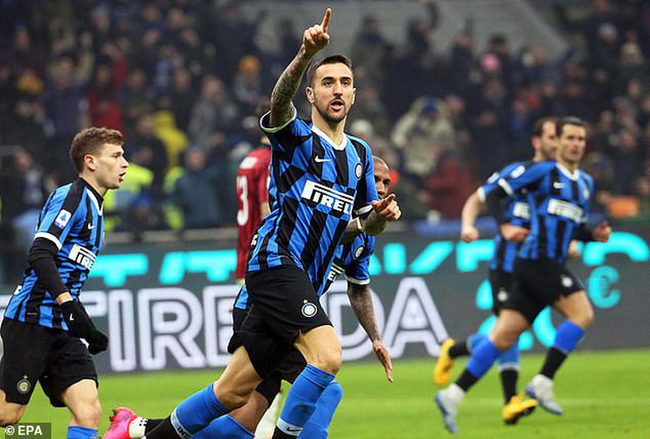 Inter thắng ngược AC Milan sau khi bị dẫn trước 2 bàn - Ảnh 2.