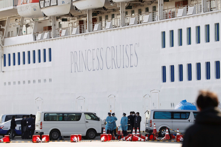 Thêm 39 người nhiễm virus corona trên du thuyền Diamond Princess - Ảnh 1.