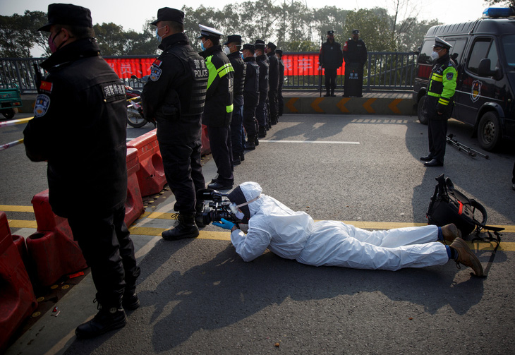 12 ngày đưa tin dọc giới tuyến Hồ Bắc mùa dịch COVID-19 của phóng viên Reuters - Ảnh 1.