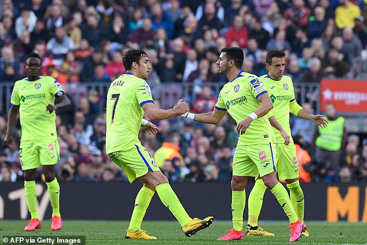 Messi ‘tịt ngòi’, Barcelona chật vật vượt qua Getafe - Ảnh 3.