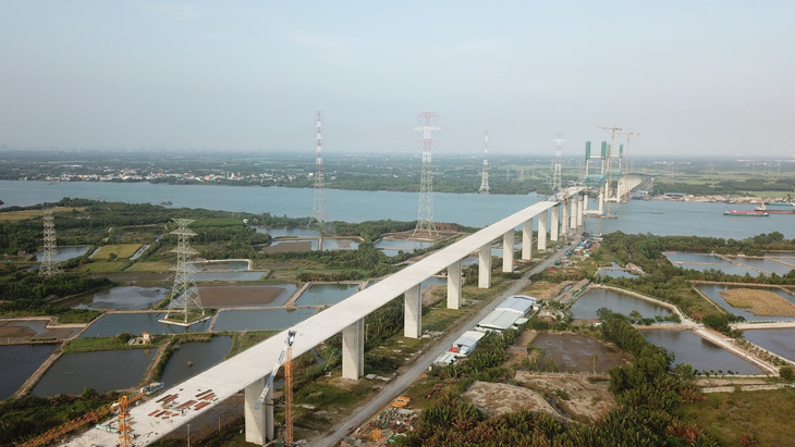 Thiệt hại 70 triệu USD, VEC đề xuất dừng thi công cao tốc Bến Lức - Long Thành - Ảnh 1.