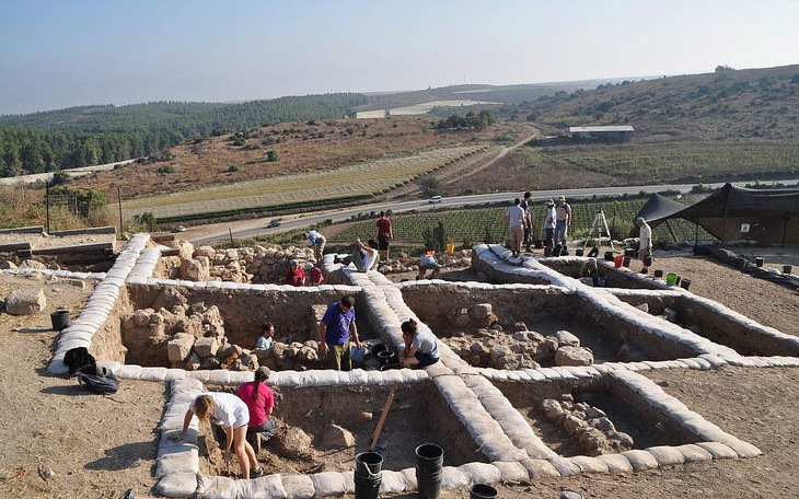 Phát hiện quần thể đền thờ niên đại 3.200 năm ở Israel - Ảnh 1.