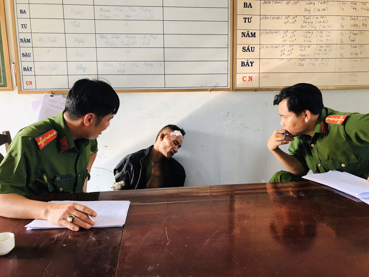 Trần Duy Chinh bị bắt với súng K54 và một trái lựu đạn - Ảnh 4.