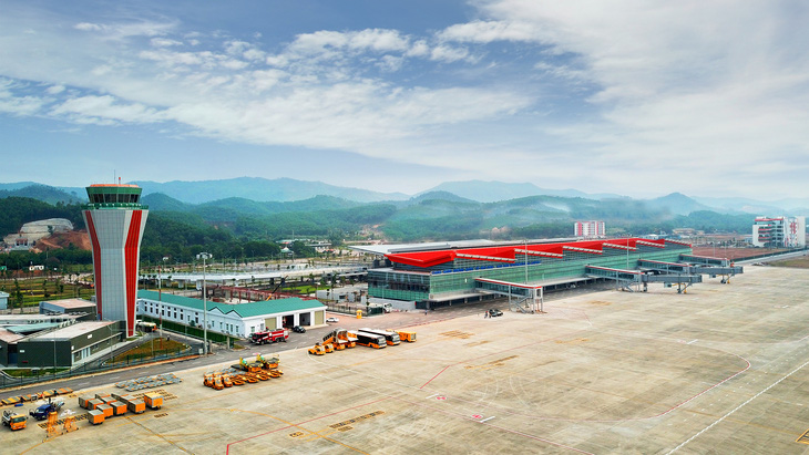 Các chuyến bay giải tỏa khách từ Trung Quốc về phải hạ cánh ở Vân Đồn - Ảnh 1.