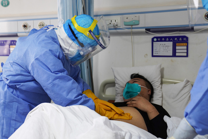 Hàng trăm người được chữa khỏi virus corona, cho xuất viện ở Trung Quốc - Ảnh 2.