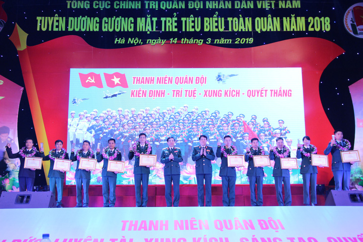 Ba đề cử Gương mặt trẻ Việt Nam tiêu biểu đoạt giải Gương mặt trẻ tiêu biểu toàn quân - Ảnh 1.
