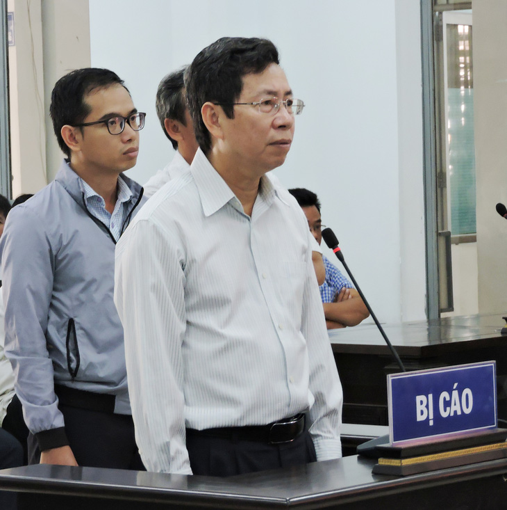 Phó chủ tịch TP Nha Trang và 4 bị cáo được đề nghị án treo - Ảnh 2.