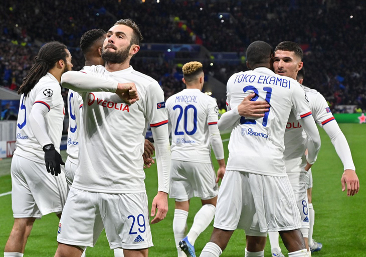 Ronaldo mất hút trên sân, Juventus phơi áo trước Lyon - Ảnh 1.