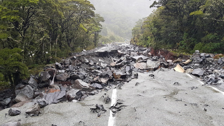 New Zealand: Hàng nghìn cư dân ở đảo Nam phải đi sơ tán do ngập lụt - Ảnh 1.