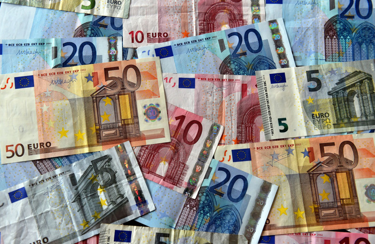 Đồng euro tăng giá mạnh và tác động tới ECB - Ảnh 1.