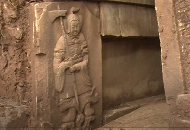 Trung Quốc phát hiện 4 ngôi mộ cổ có niên đại hơn 2.000 năm - Ảnh 1.