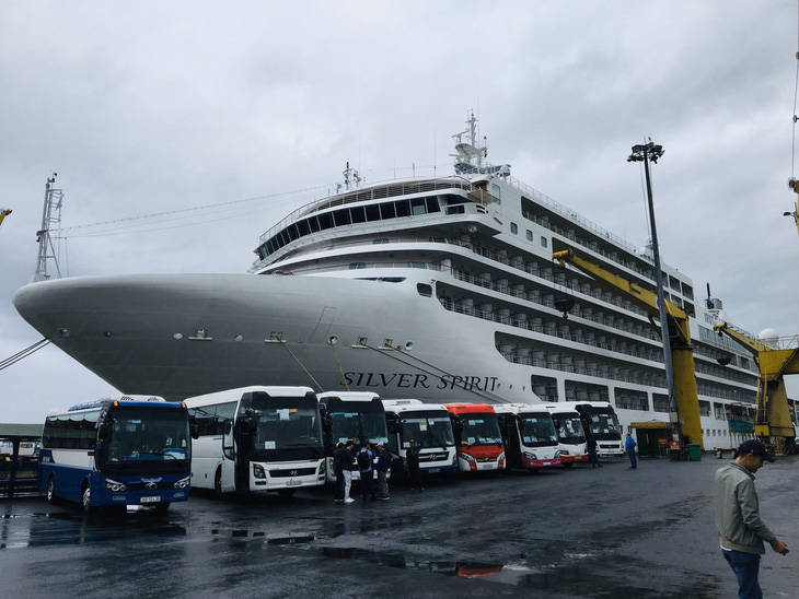 Sở Y tế TP.HCM đề xuất không cho tàu du lịch Silver Spirit vào cảng TP.HCM - Ảnh 1.