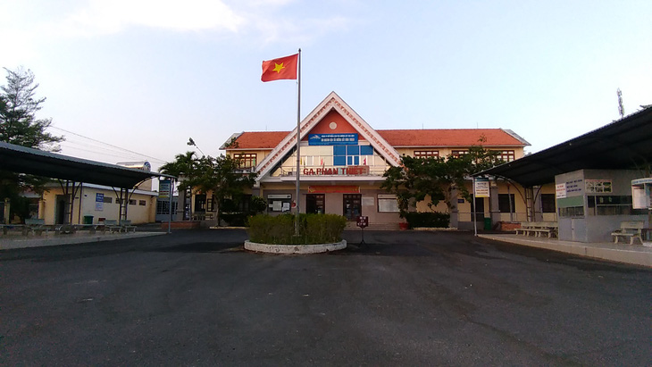 Tạm ngưng chạy tàu tuyến Phan Thiết - TP.HCM vì COVID-19 - Ảnh 1.