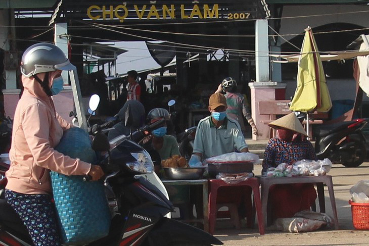 Ninh Thuận cách ly thôn có bệnh nhân COVID-19 thứ 61 cư trú - Ảnh 1.