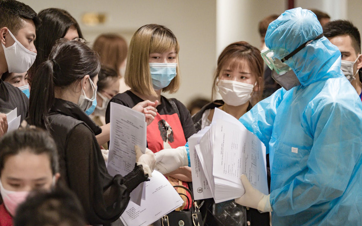 280 bác sĩ, y tá về hưu ở Hà Nội mong được cùng chống dịch COVID-19