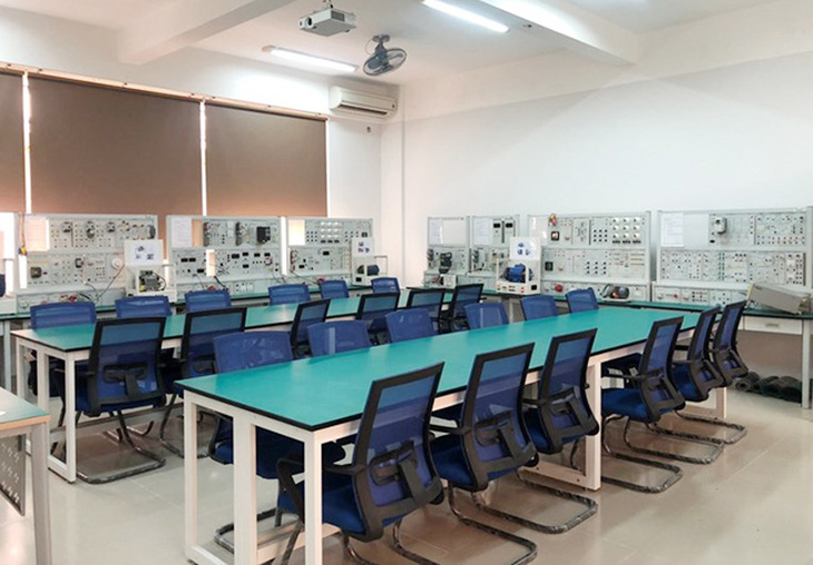 Tiếp cận lò đào tạo điện - điện tử tại Đai học Duy Tân - Ảnh 13.