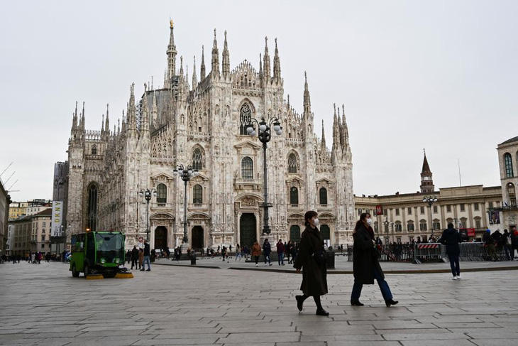 Kinh đô thời trang Milan ‘tê liệt’ vì COVID-19 - Ảnh 2.