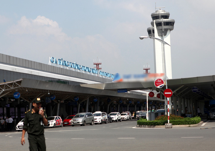 Bị tóm tại sân bay Tân Sơn Nhất vì lấy trộm tiền ở sân bay Vinh - Ảnh 1.