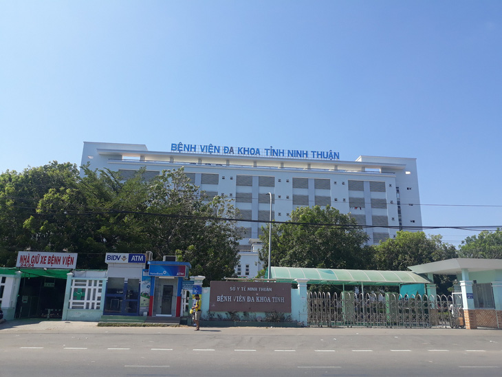 Bệnh nhân 61 và 67 ở Ninh Thuận đã âm tính lần 1 với SARS-CoV-2 - Ảnh 1.