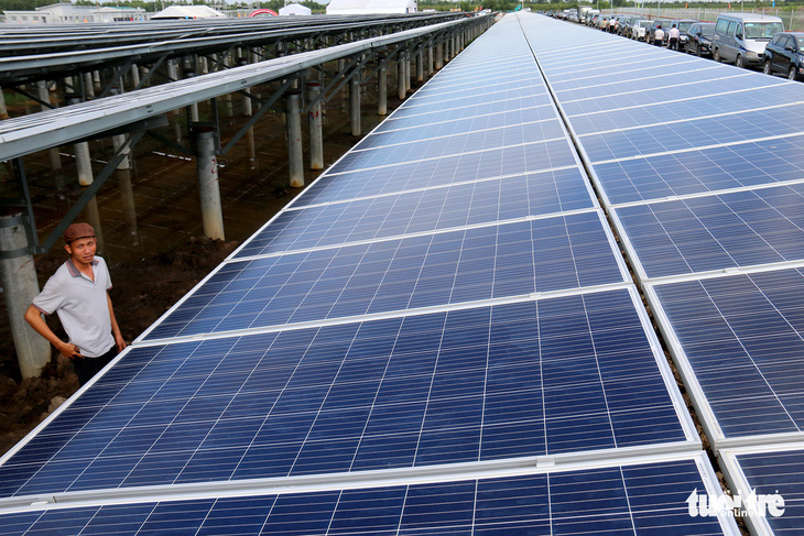 Trăm dự án điện mặt trời vào cuộc cạnh tranh, người dùng hưởng lợi - Ảnh 1.