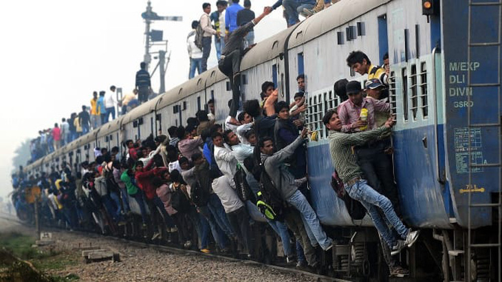 Ấn Độ ngưng tàu lửa ở Mumbai phòng COVID-19, ảnh hưởng 8 triệu người - Ảnh 2.