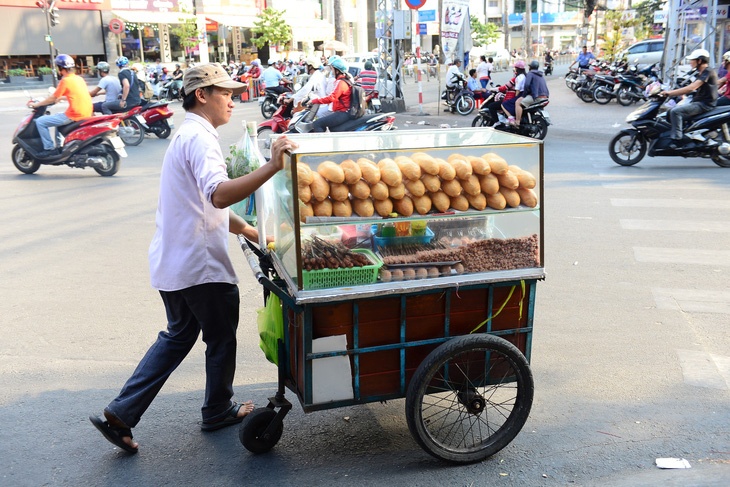 Hàng loạt tiệm bánh mì khuyến mãi nhân tuần lễ Tôi yêu bánh mì Sài Gòn - Ảnh 1.