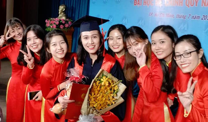 Một trường đại học tạm ngừng phát bằng tốt nghiệp do COVID-19 - Ảnh 1.