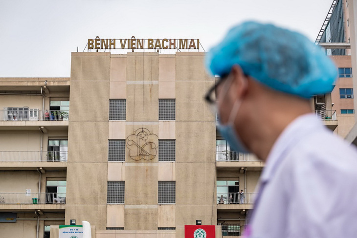 Y bác sĩ Bệnh viện Bạch Mai: Chỉ số hài lòng toàn diện chỉ 15,3% - Ảnh 1.