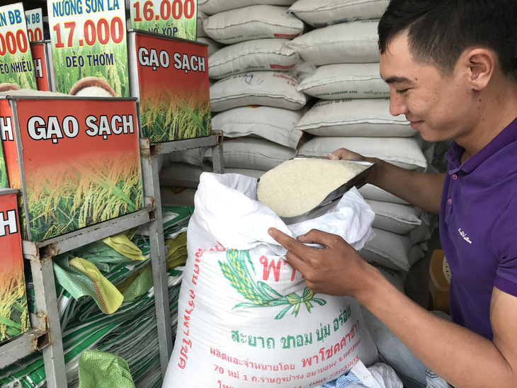 Giữ nguyên đề xuất xuất khẩu 400.000 tấn gạo trong tháng 4 - Ảnh 1.