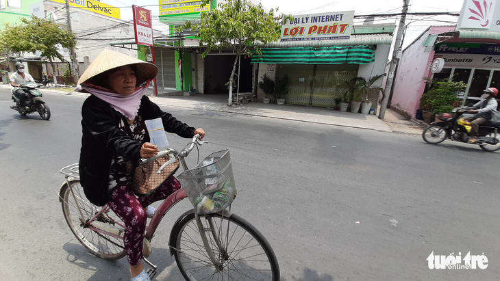 Anh Tâm đại lý vé số, người tốt ở Vĩnh Long: Hỗ trợ 50.000 đồng/ngày cho người bán dạo - Ảnh 2.