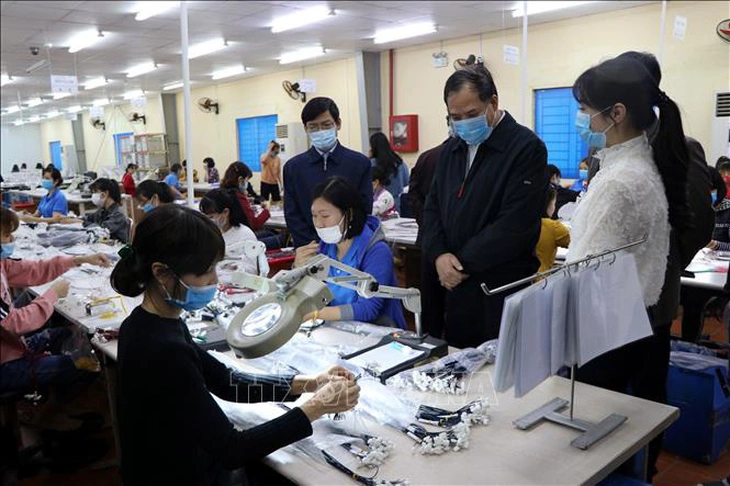Yêu cầu thử việc 6 tháng với những lao động là quản lý doanh nghiệp - Ảnh 1.