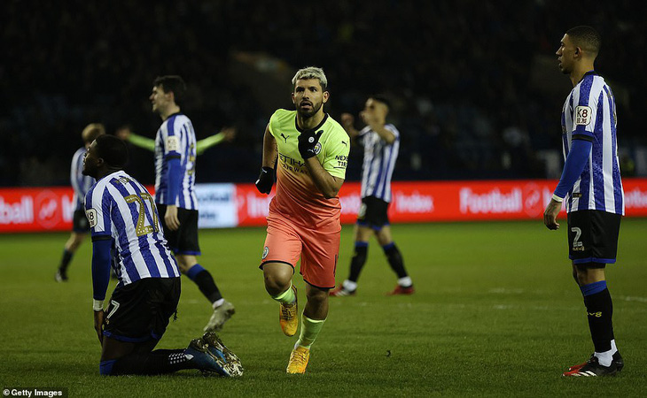 Aguero đưa Man City vào tứ kết Cúp FA, Tottenham bị loại - Ảnh 2.