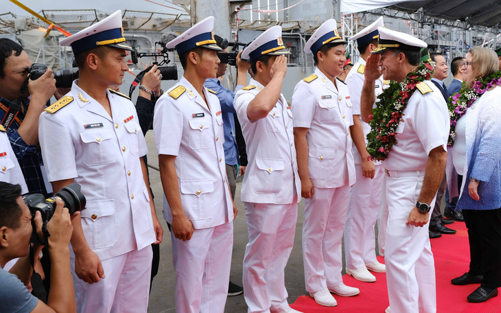 Đô đốc John Aquilino: Việt - Mỹ là đối tác quan trọng của nhau - Ảnh 1.