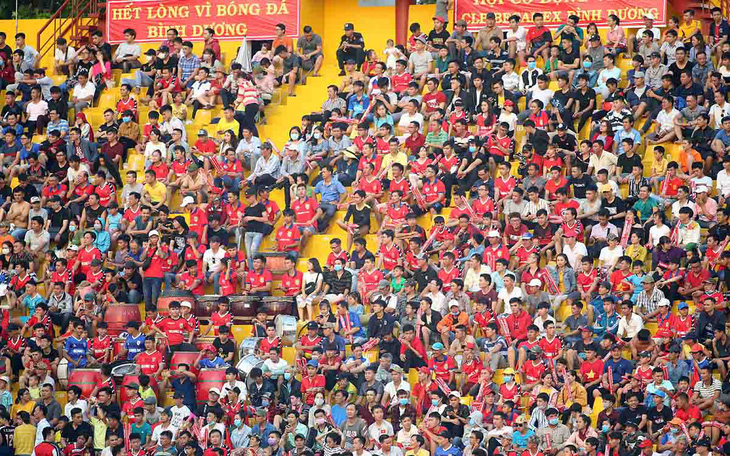 V-league 2020 thi đấu trên sân không khán giả: Các CLB thở dài