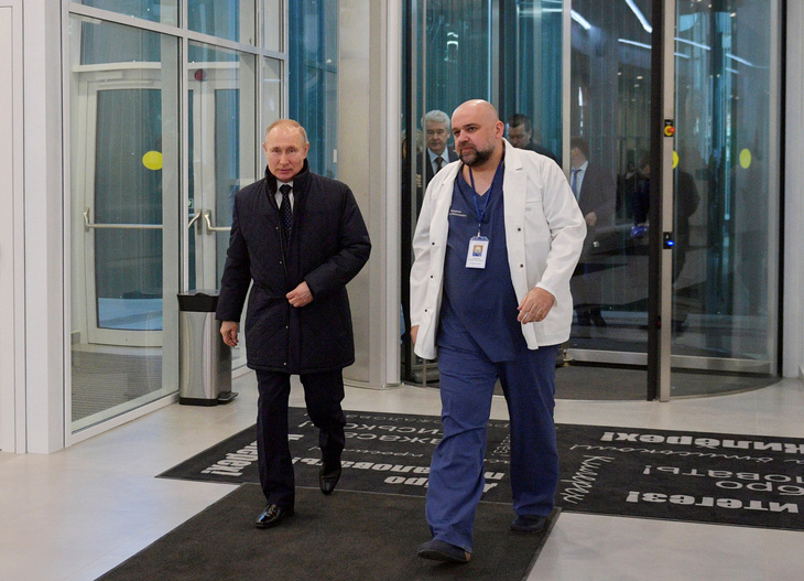 Điện Kremlin: Sức khỏe ông Putin ổn dù đã tiếp xúc với người mắc COVID-19 - Ảnh 1.