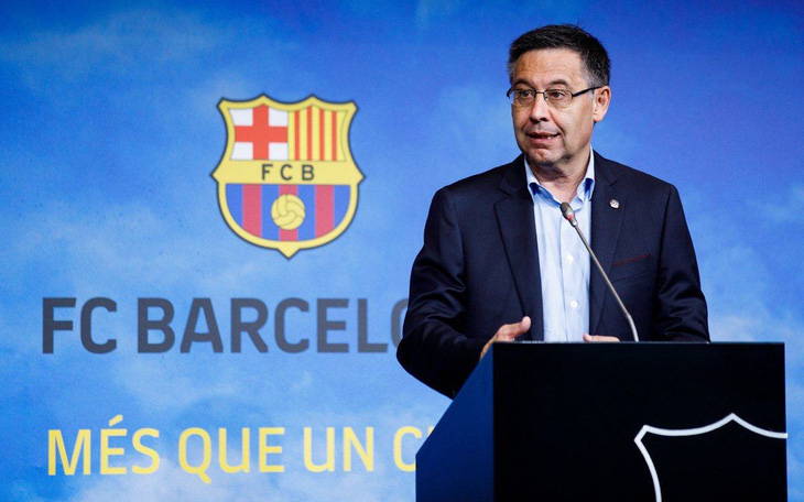 Vì sao 6 thành viên ban lãnh đạo CLB Barcelona từ chức? - Ảnh 1.