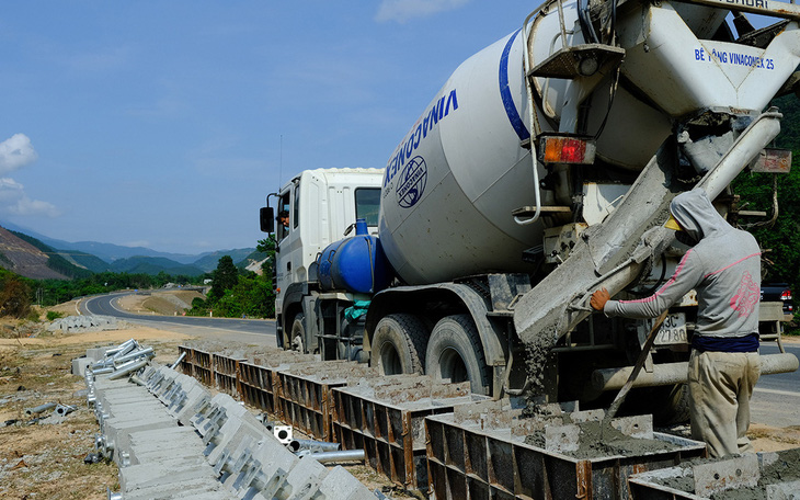 Dự án cao tốc La Sơn - Túy Loan: Chạy nước rút, không quên phòng dịch