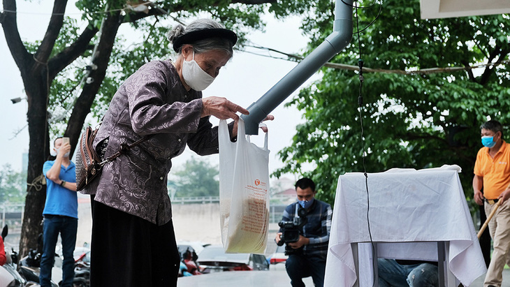 ATM gạo lan tỏa đến Hà Nội, Huế, Đà Nẵng - Ảnh 2.