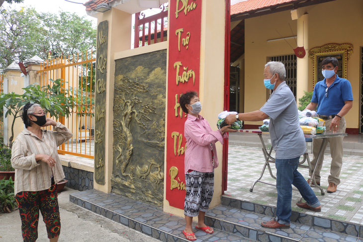 Nhân bản ATM gạo, lan tỏa yêu thương từ Nam chí Bắc - Ảnh 3.