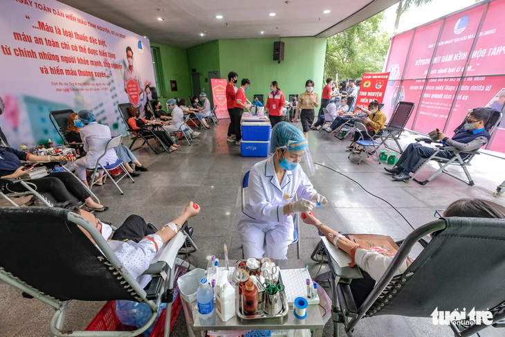 Miss Charm International Quỳnh Nga cùng hàng trăm bạn trẻ hiến máu mùa COVID-19 - Ảnh 12.