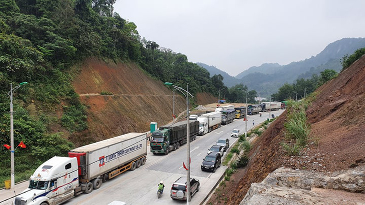 2.600 xe nông sản ùn ứ, Lạng Sơn đề xuất tạm dừng nhận hàng hóa lên cửa khẩu - Ảnh 4.