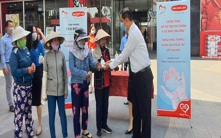 Dai-ichi Life VN khuyến khích khách hàng giao dịch từ xa trong mùa dịch